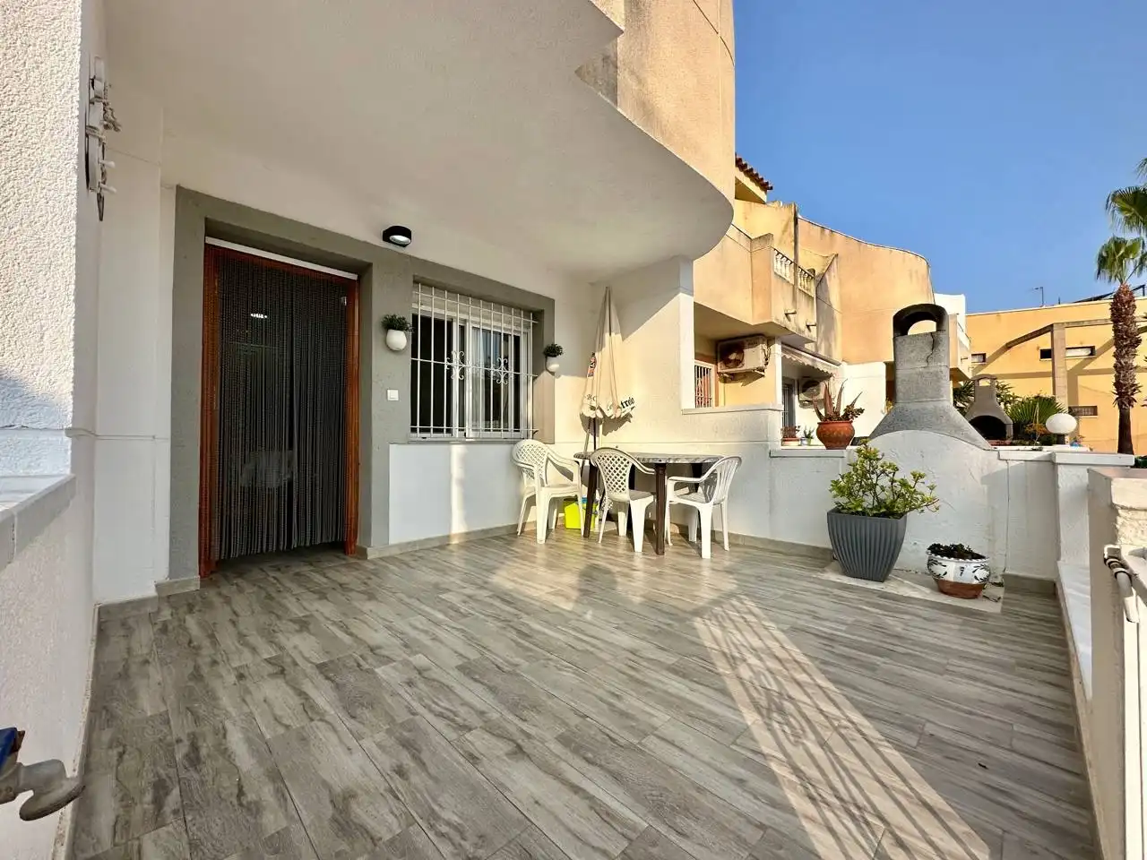 Terrace of Ground floor for rent in Guardamar del Segura  with Air Conditioner, Heating and Private garden