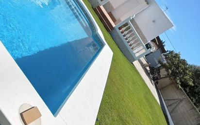 Piscina de Casa o xalet en venda en Chiclana de la Frontera amb Aire condicionat, Calefacció i Jardí privat