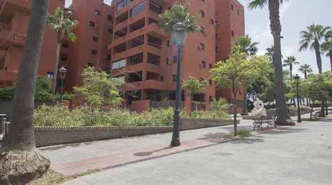 Foto 2 de Apartamento en venta en Puerto de Estepona, Estepona