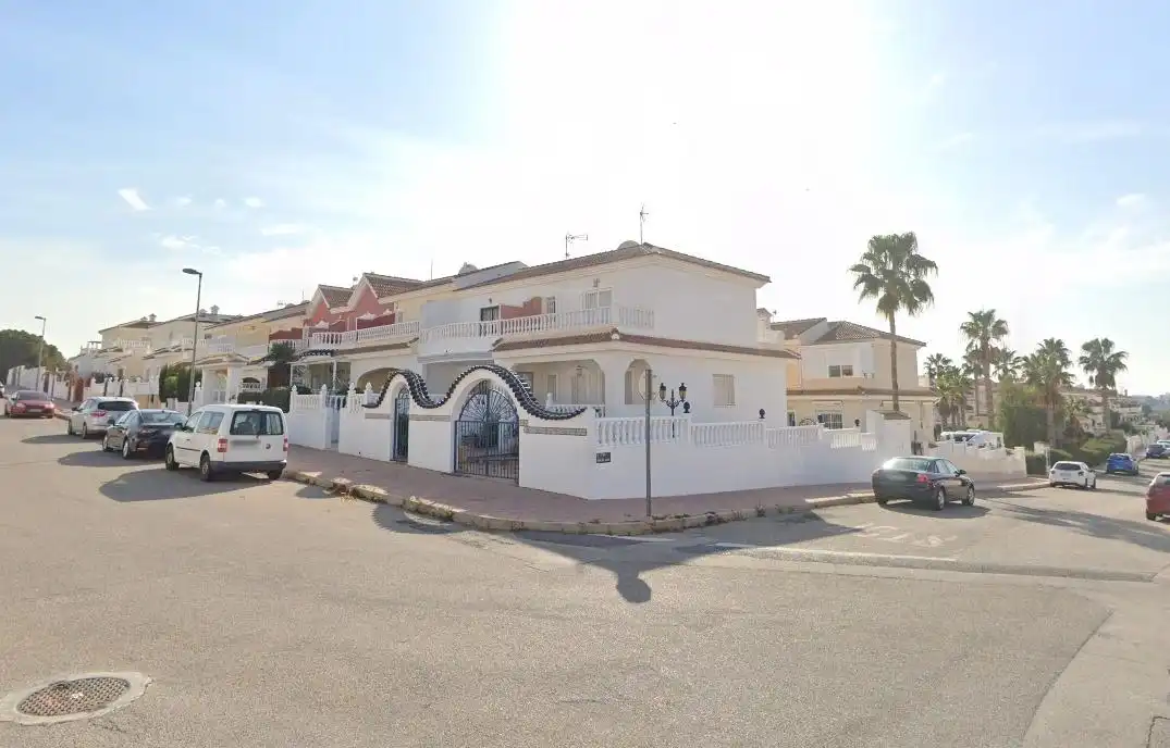 Casa con terraza en venta en Calle Golda Meir
