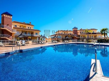 Appartement avec piscine à vendre à Urb. Malibu Mansions