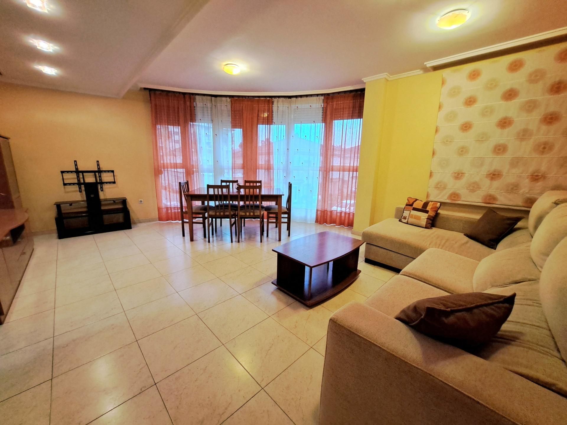 Sala de estar de Casa adosada en venta en Alzira con Aire acondicionado, Terraza y Amueblado