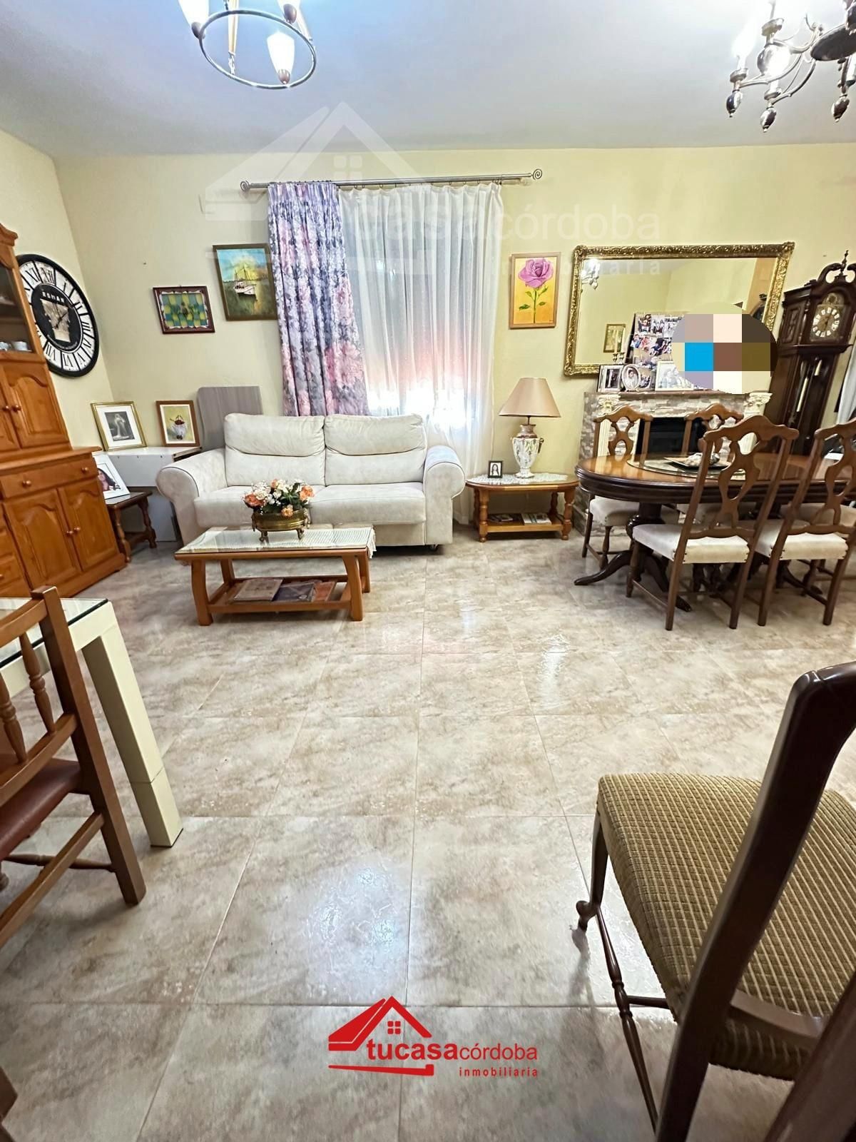 Sala d'estar de Finca rústica en venda en  Córdoba Capital amb Aire condicionat