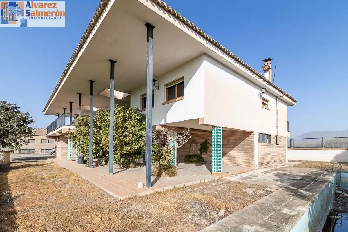 Casa rústica amb piscina en venda a Santa Fe, imagen 47