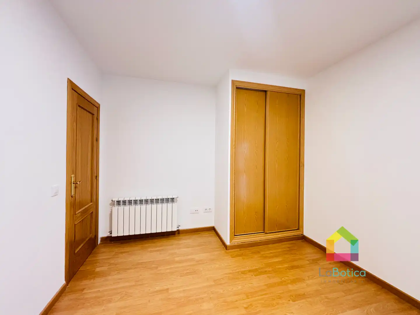 Bedroom of Flat for sale in Ajofrín  with Oven and Washing machine