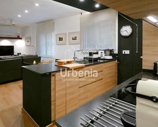 Kitchen of Flat for sale in El Masnou