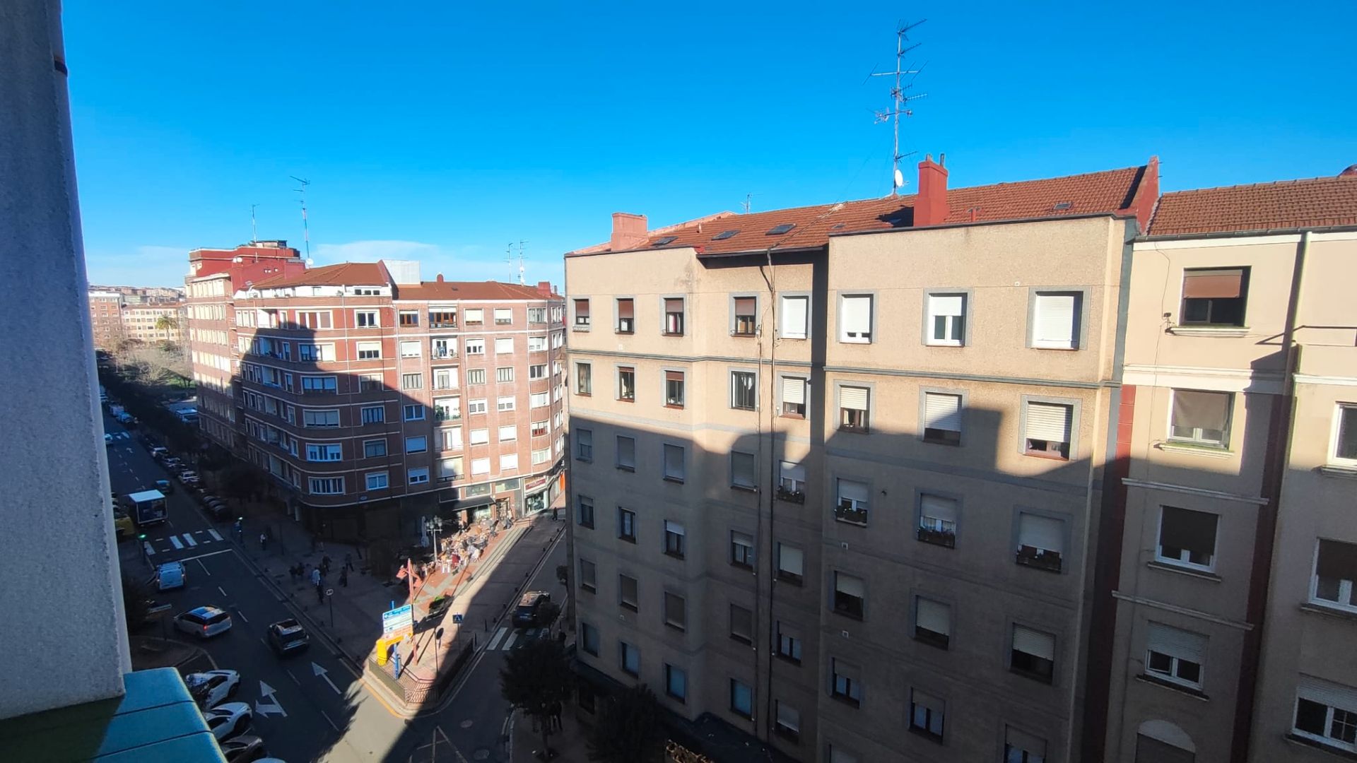 Vista exterior de Pis en venda en Barakaldo  amb Calefacció, Terrassa i Moblat