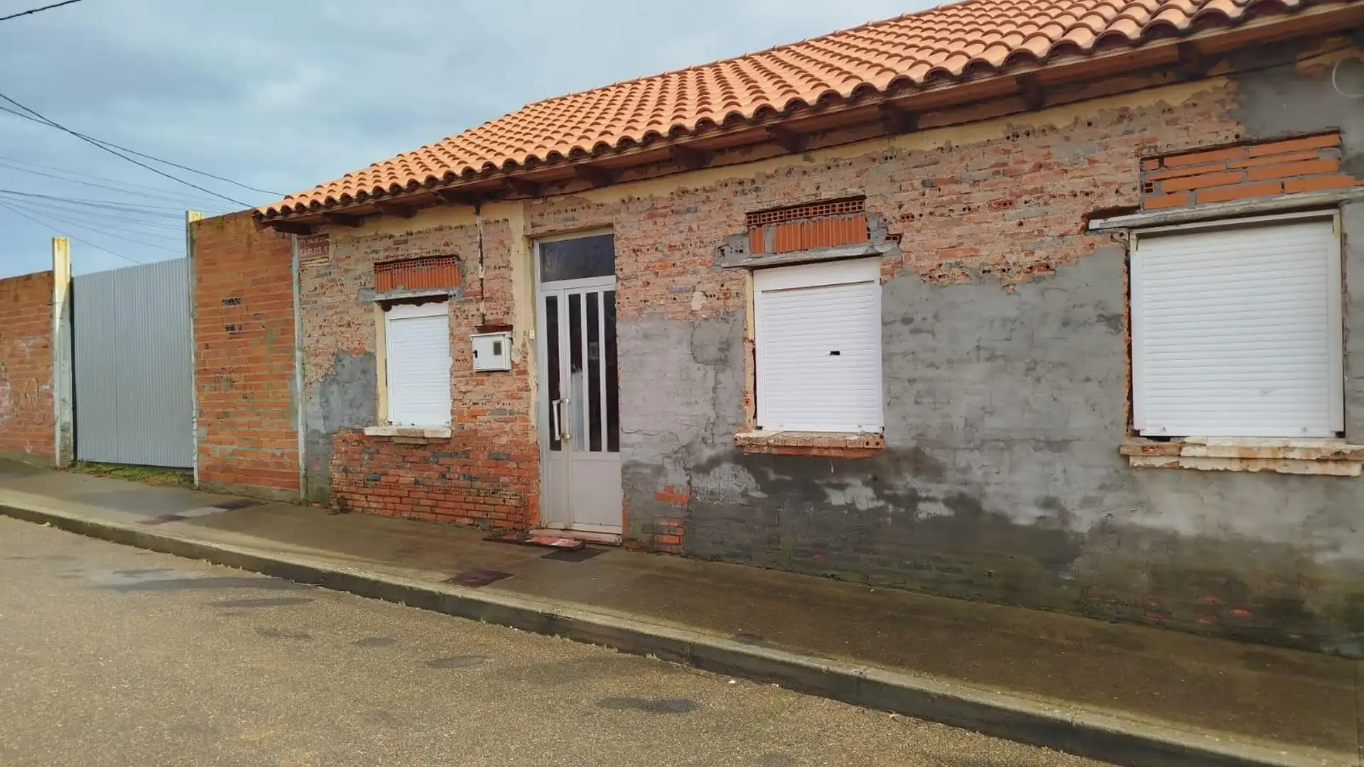 Vista exterior de Casa o chalet en venta en La Bañeza 