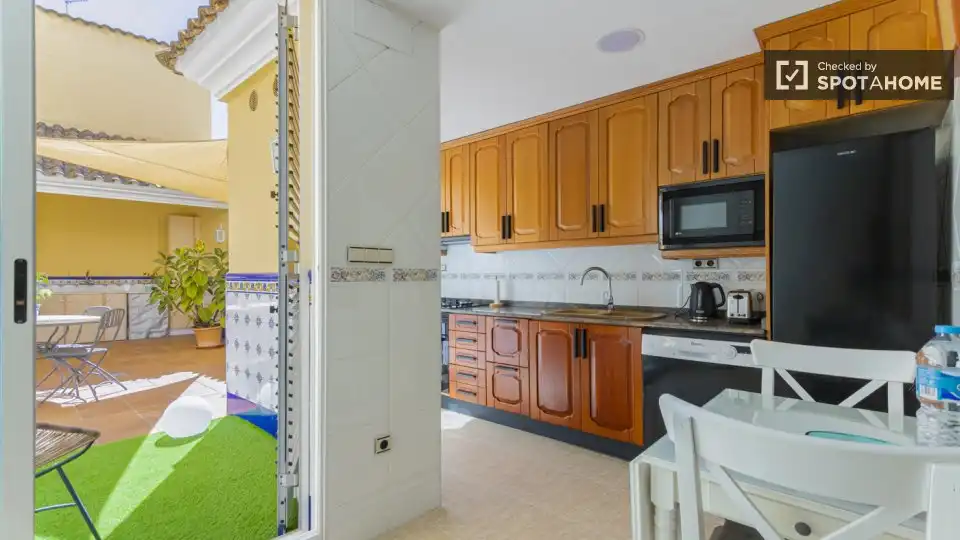 Cocina de Piso de alquiler en Sedaví con Aire acondicionado, Calefacción y Amueblado