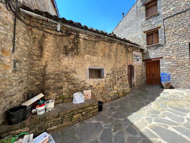 Casa-chalet en Venta en  Serradell en Conca de Dalt