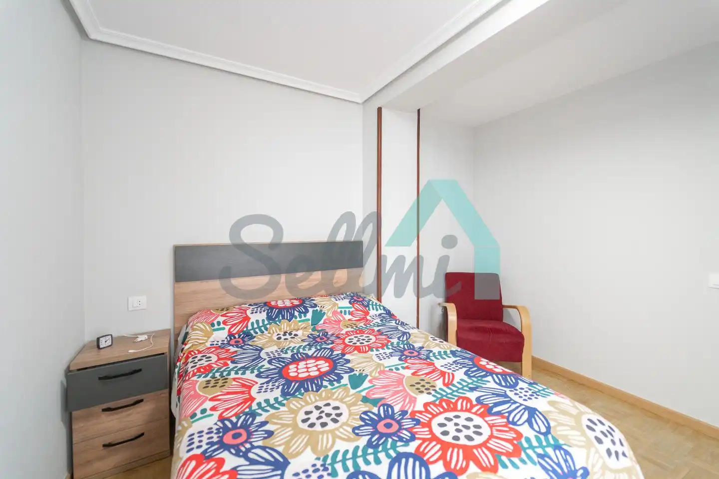 Habitación de Piso en venta en Oviedo  con Calefacción, Parquet y Trastero