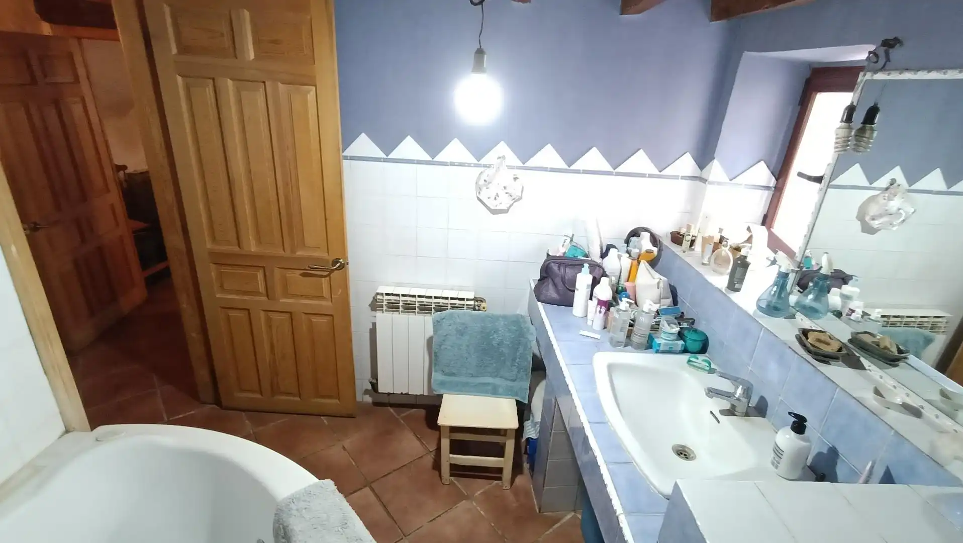 Bathroom of Detached homes for sale in Madrigal del Monte  with Heating and Terrace