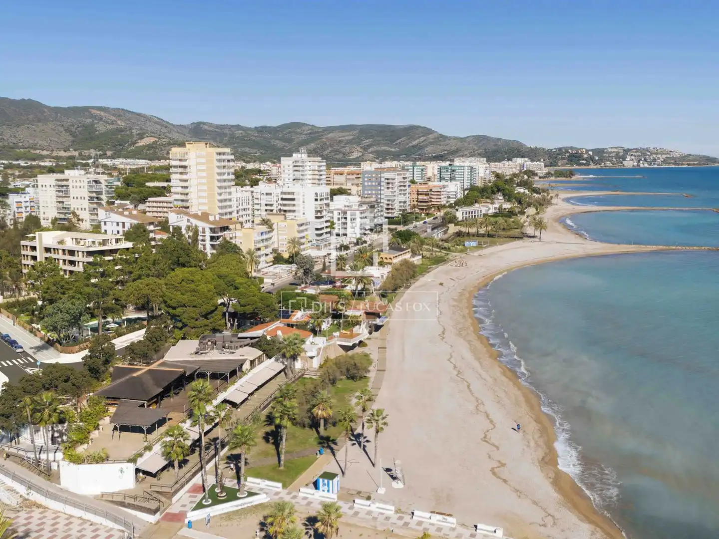 Vista exterior de Pis en venda en Benicasim / Benicàssim amb Aire condicionat, Jardí privat i Terrassa