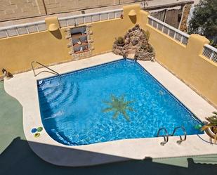 Piscina de Casa o xalet en venda en  Almería Capital amb Aire condicionat, Calefacció i Jardí privat