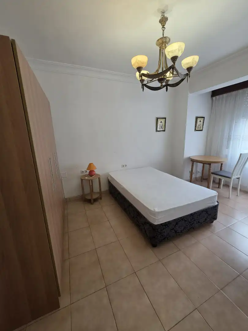 Habitación de Piso de alquiler en Ferrol con Calefacción, Amueblado y Horno