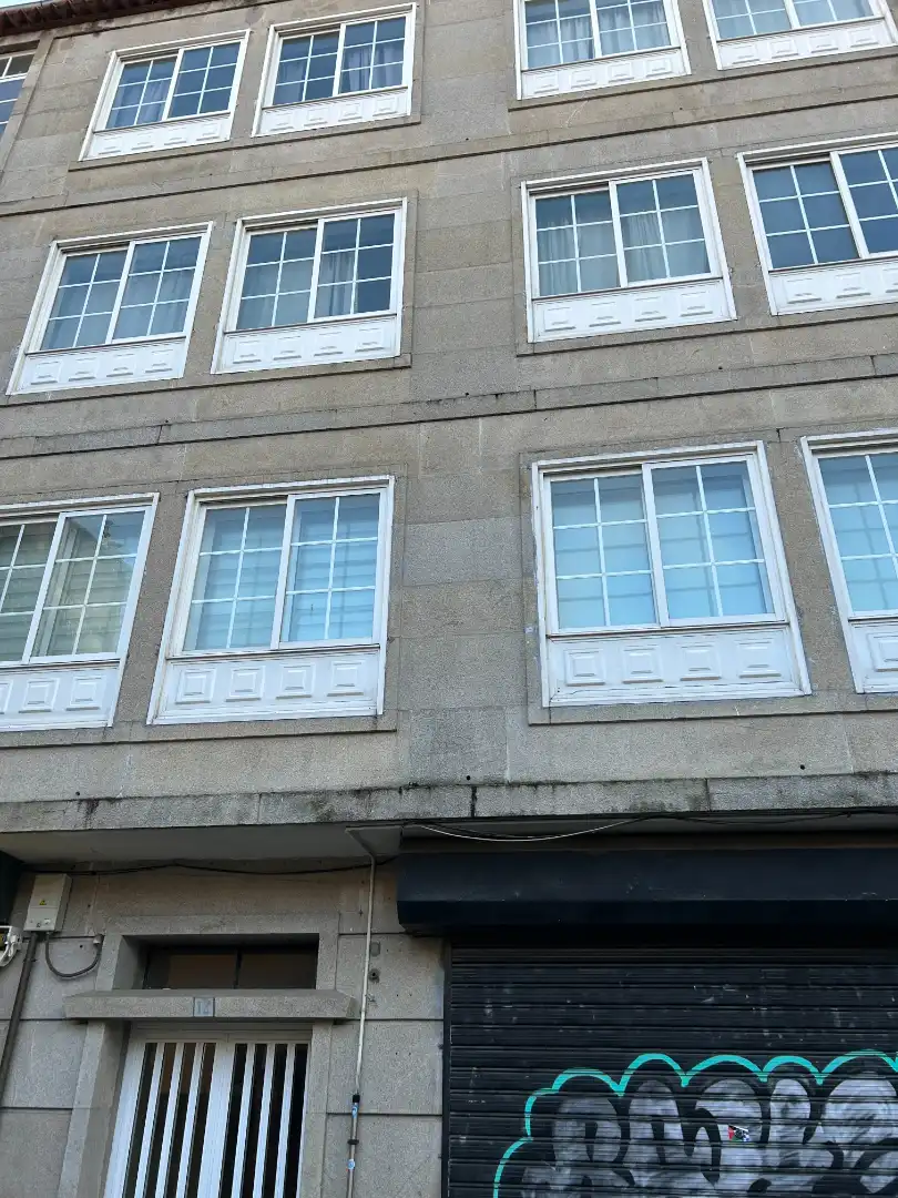 Vista exterior de Piso en venta en Pontevedra Capital  con Calefacción y Amueblado