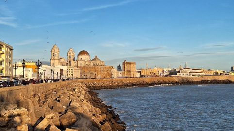 Foto 2 de Piso en venta en El Pópulo - Santa María, Cádiz Capital