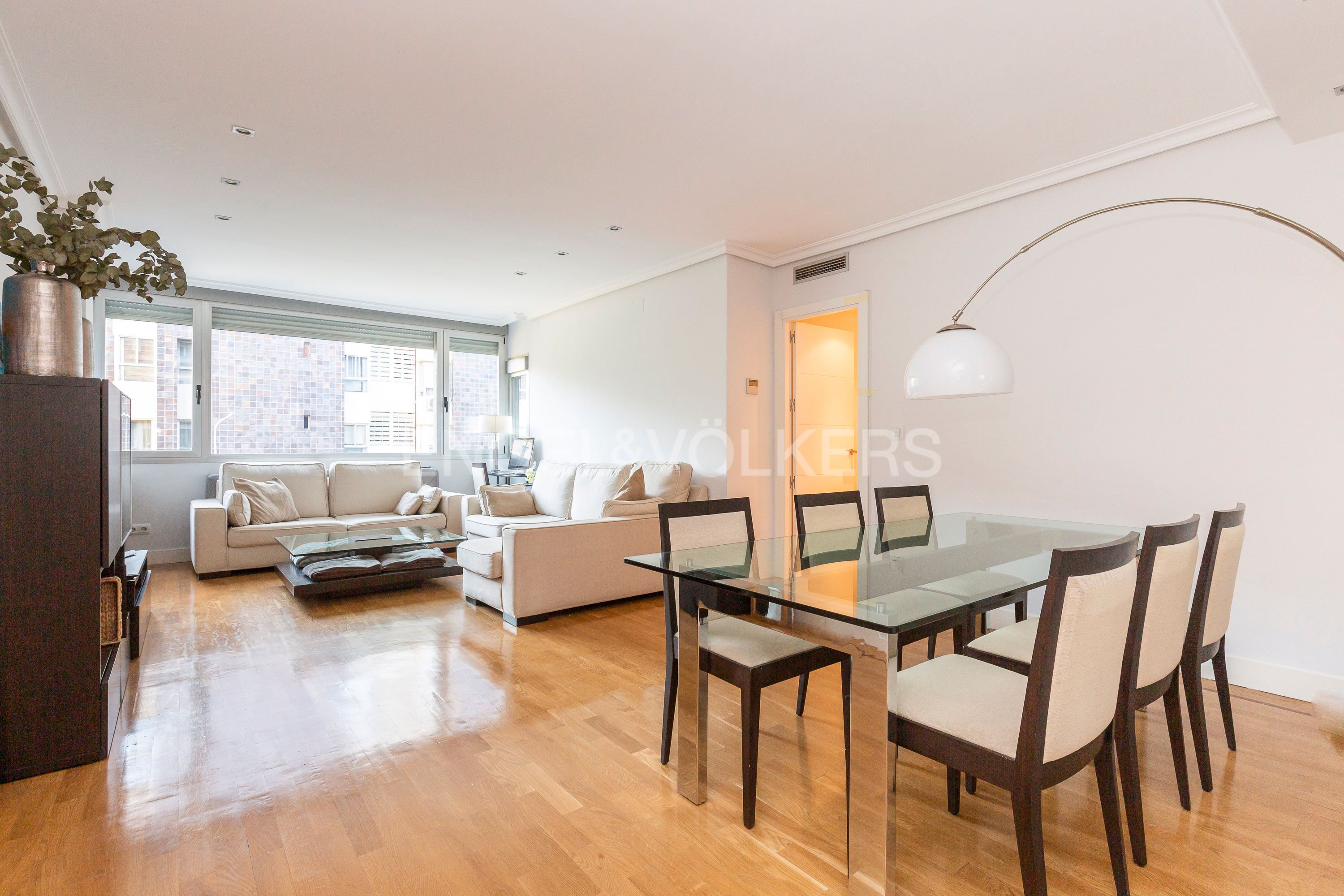 Exterior view of Apartment to rent in  Madrid Capital  with Air Conditioner, Heating and Parquet flooring
