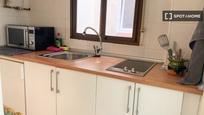 Kitchen of Flat to rent in  Madrid Capital  with Air Conditioner and Balcony