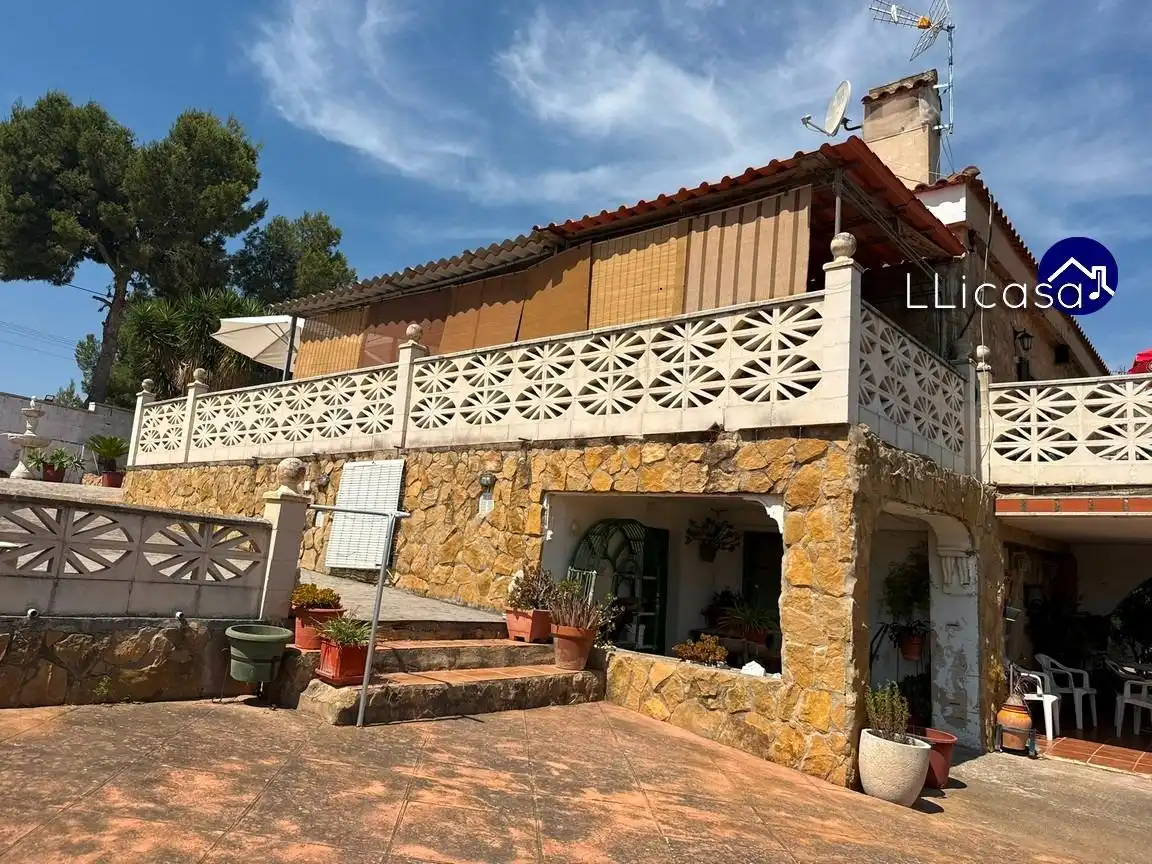 Xalet amb piscina en venda a Pla dels Aljubs