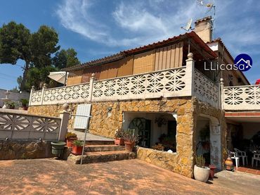 Xalet amb piscina en venda a Pla dels Aljubs