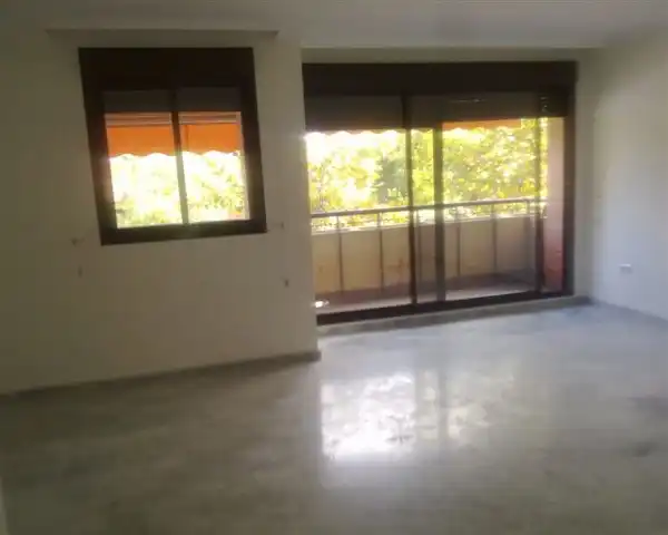 Außenansicht von Wohnung zur Miete in Córdoba mit Klimaanlage, Terrasse und Gemeinschaftspool