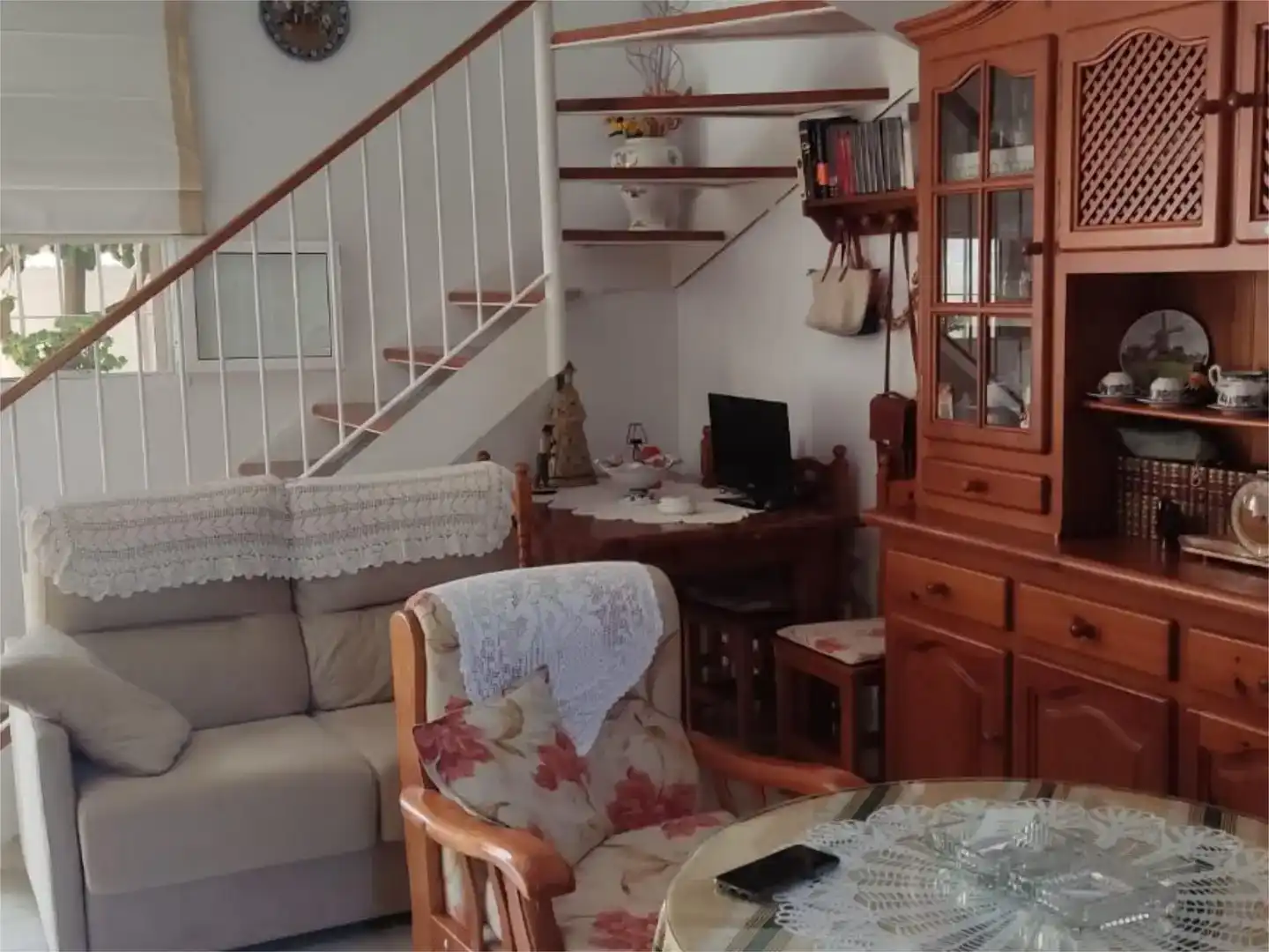 Sala de estar de Piso de alquiler en Rota con Jardín privado, Piscina y Amueblado