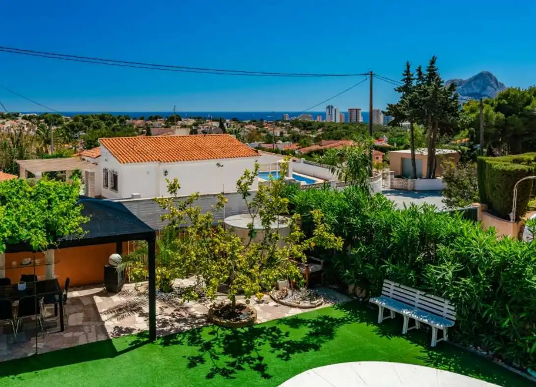 Villa con piscina in vendita a Cometa, imagen 4