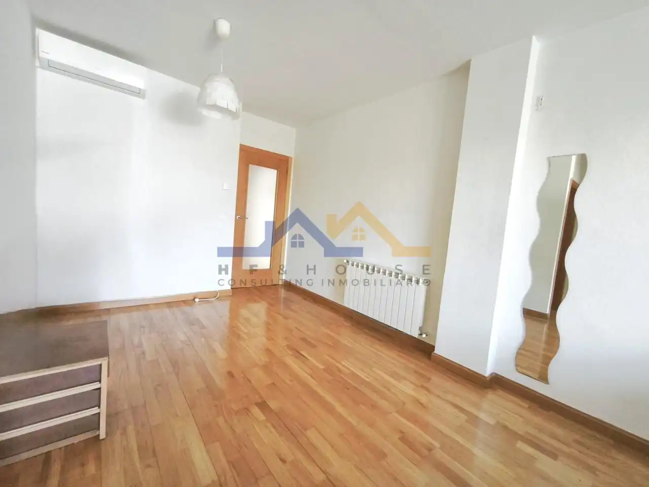 Schlafzimmer von Wohnung zum Verkauf in Ontígola mit Klimaanlage, Heizung und Privatgarten