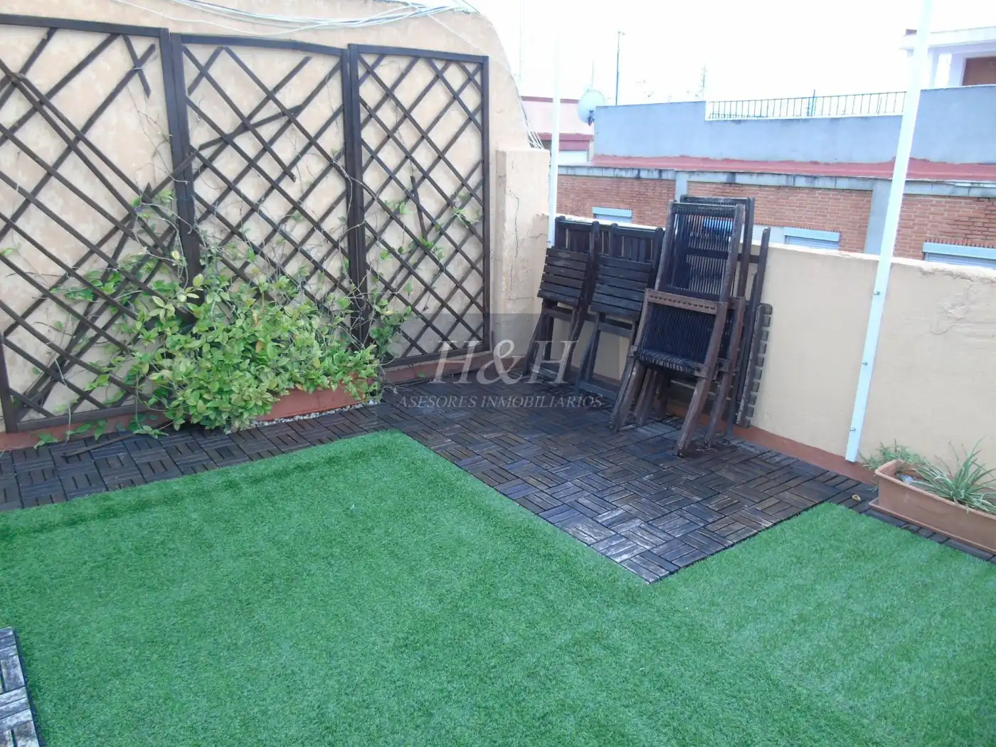 Terraza de Ático de alquiler en Burjassot con Parquet, Terraza y Amueblado