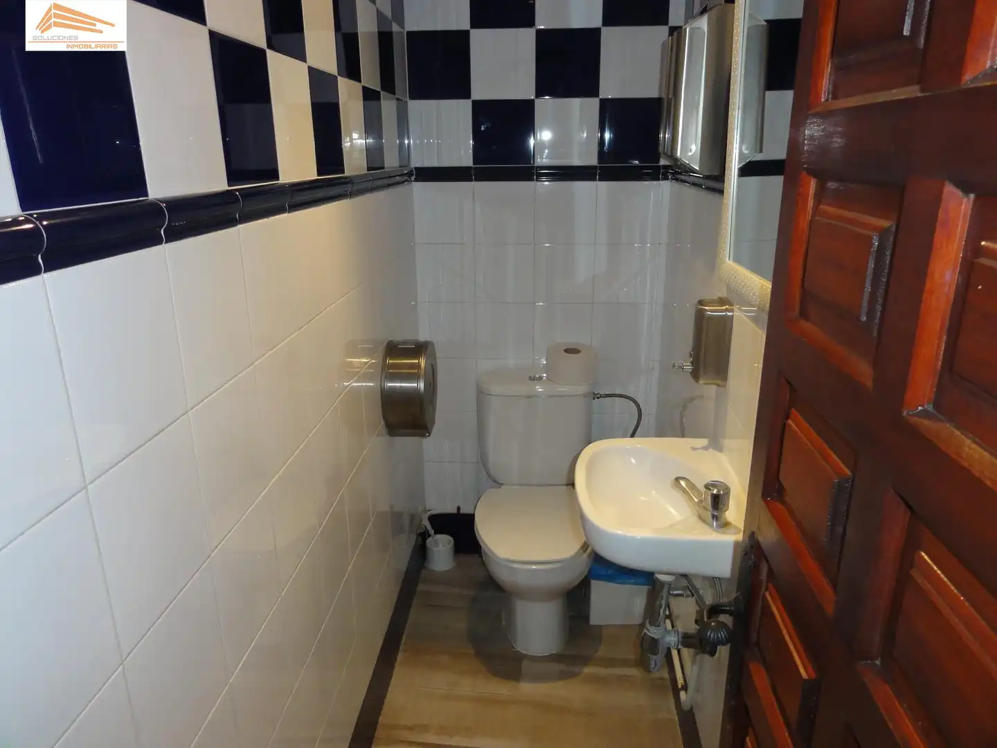 Bathroom of Buildings for sale in Tordesillas