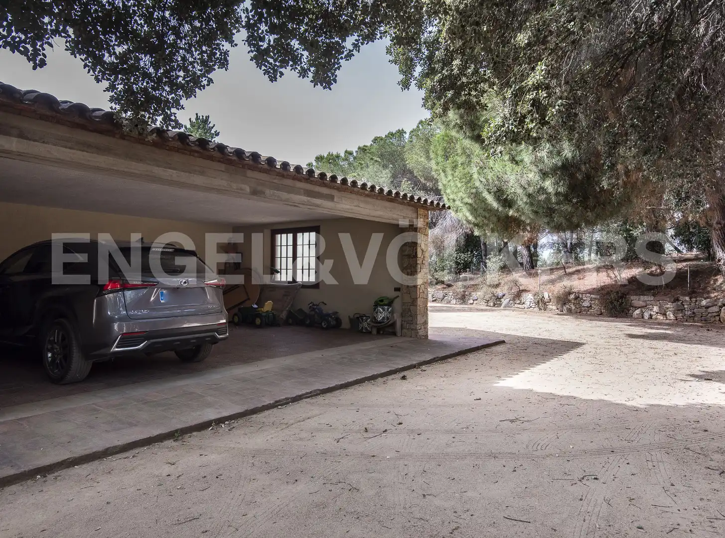 Außenansicht von Country house zum Verkauf in La Garriga mit Heizung und Schwimmbad