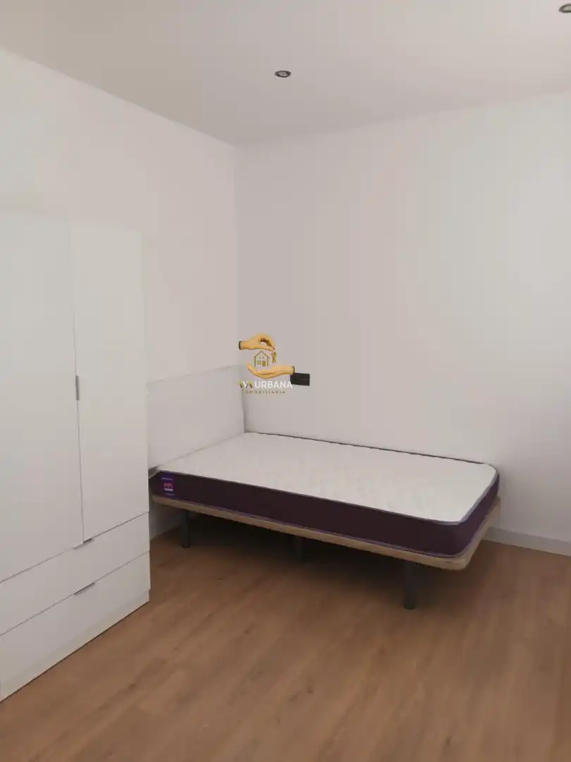 Habitación de Piso de alquiler en Salamanca con Calefacción, Amueblado y Balcón