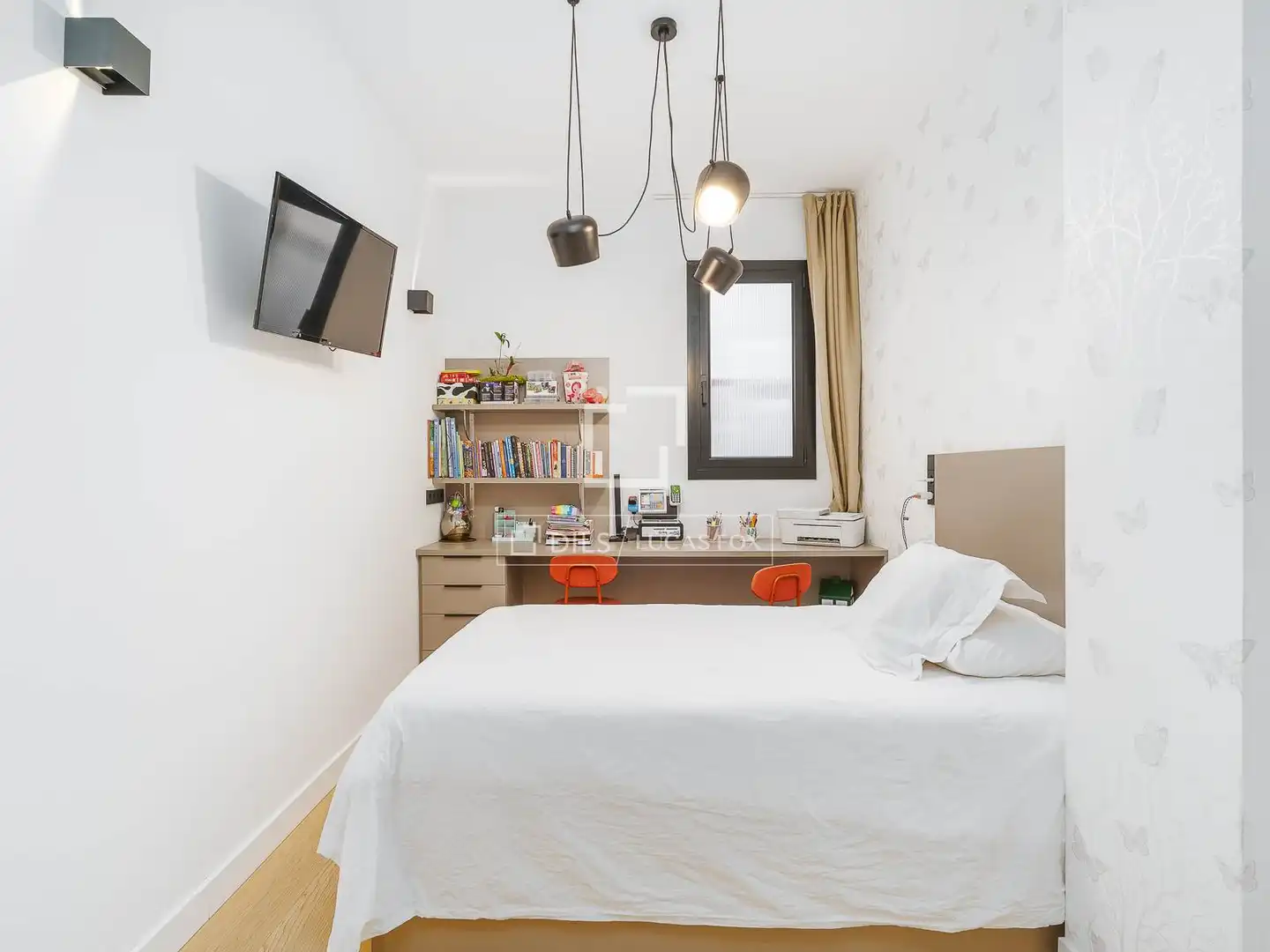 Schlafzimmer von Wohnung zum Verkauf in Barcelona mit Klimaanlage, Terrasse und Balkon