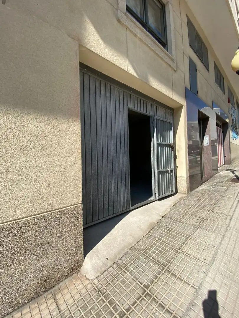 Geschaftsraum zur Miete in Rúa República de Uruguai, Arteixo pueblo