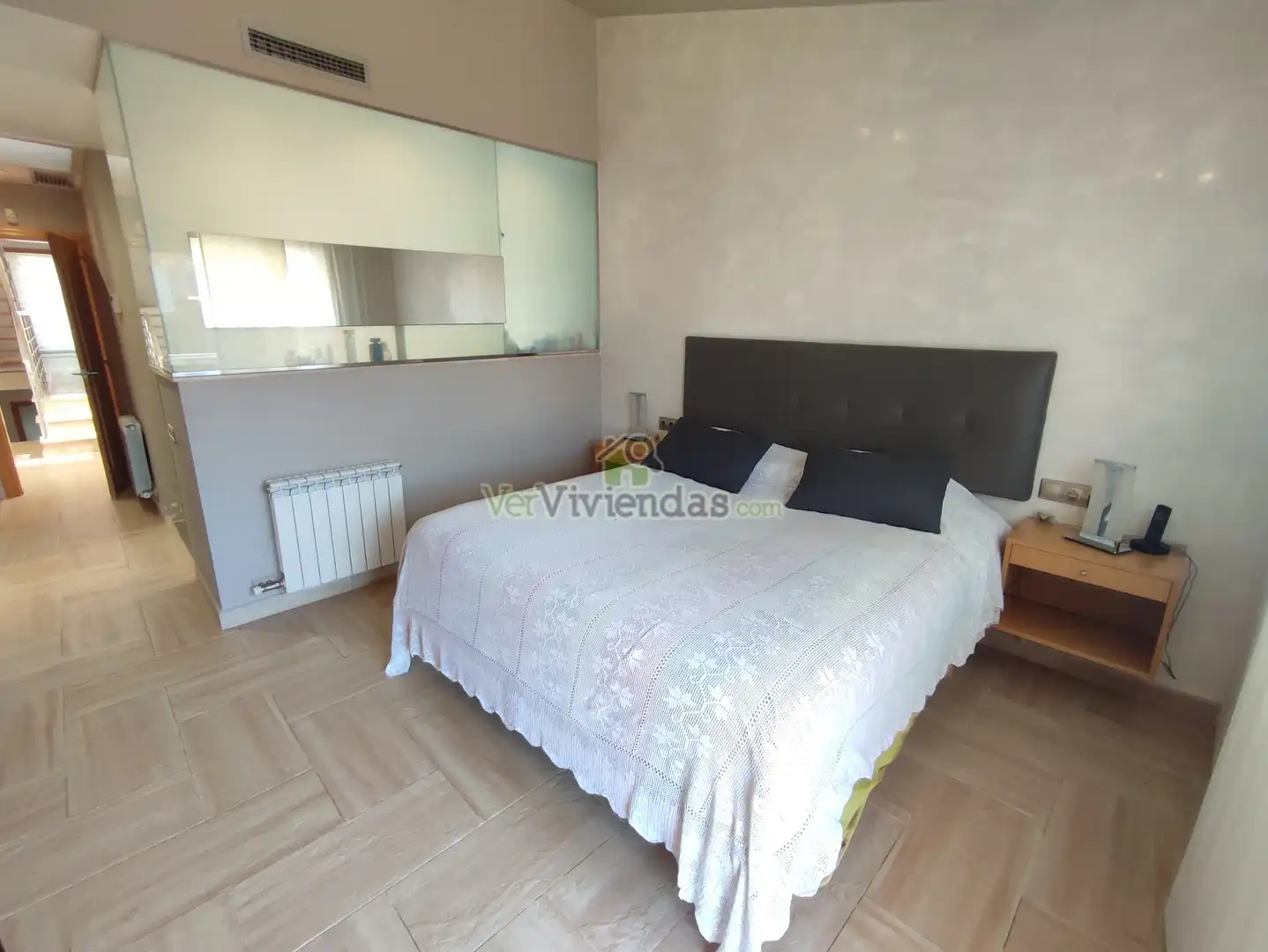 Dormitori de Casa o xalet en venda en Cerdanyola del Vallès amb Aire condicionat, Calefacció i Jardí privat