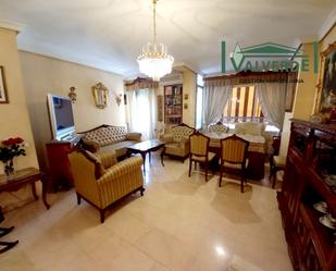 Living room of Flat to rent in  Granada Capital  with Air Conditioner, Heating and Furnished