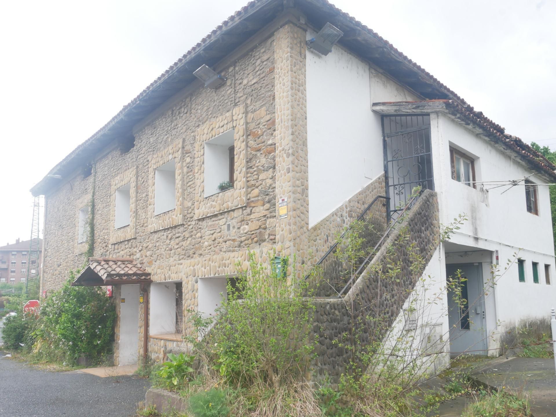 Exterior view of House or chalet for sale in Ugao- Miraballes  with Heating, Private garden and Terrace