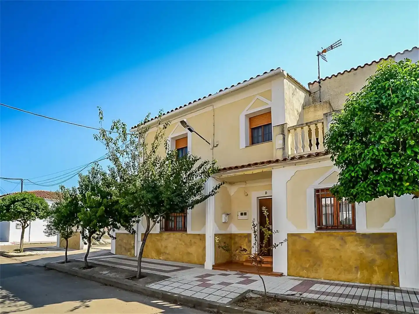 Vista exterior de Casa adosada en venta en Guijo de Galisteo, Cáceres
