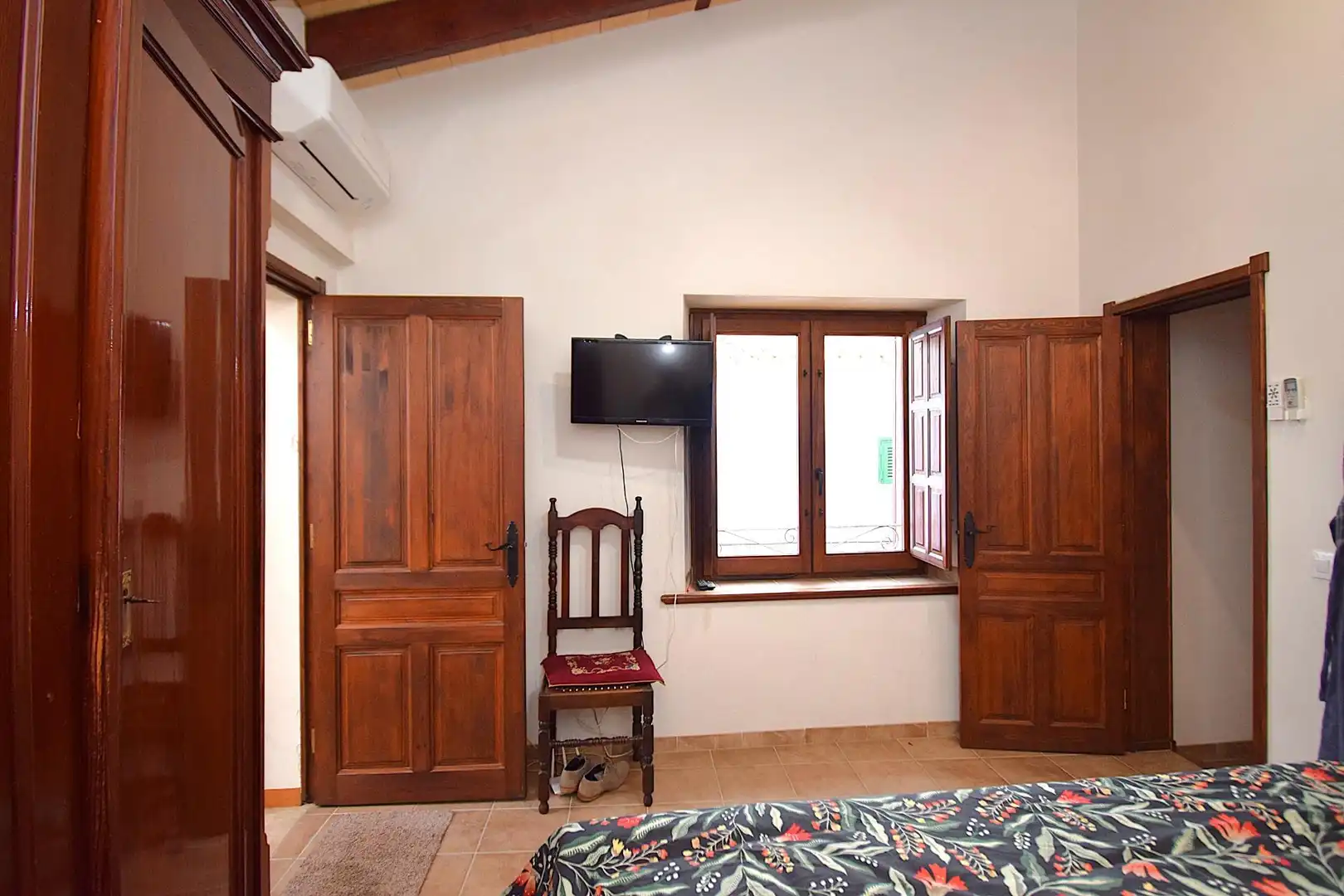 Schlafzimmer von Einfamilien-Reihenhaus zum Verkauf in Muro mit Klimaanlage, Terrasse und Möbliert