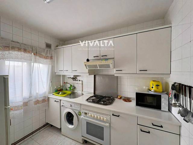 Piso en Venta en Carabelos en San Fermín