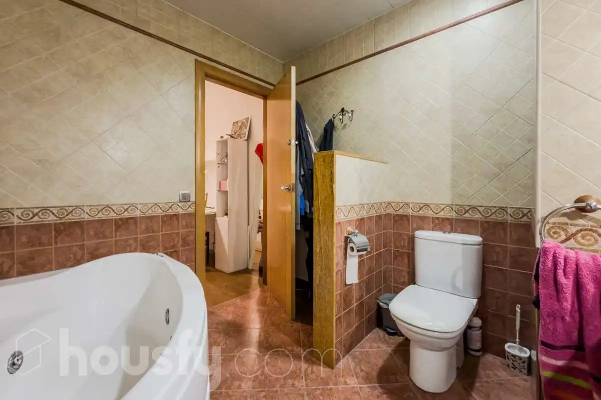 Bathroom of Flat for sale in El Prat de Llobregat  with Air Conditioner, Heating and Terrace