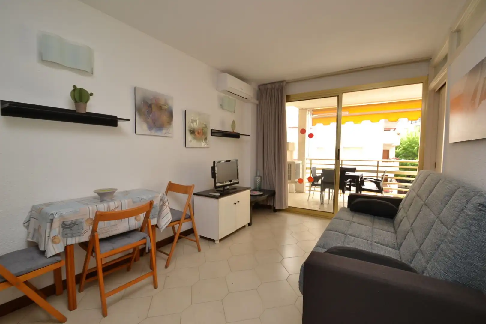 Apartamento con piscina en alquiler en Berlín 11, imagen 2