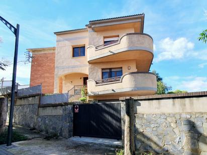 Vista exterior de Casa o xalet en venda en Piera amb Terrassa, Piscina i Balcó