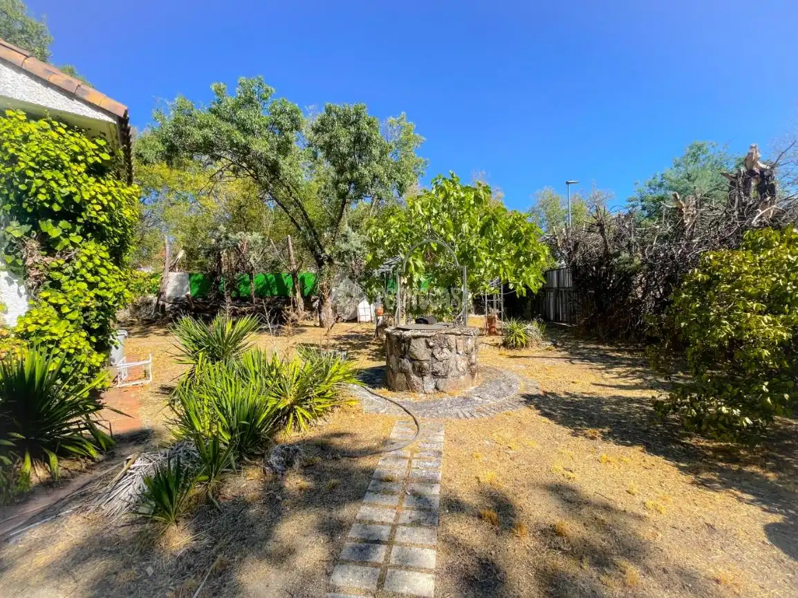 Jardí de Casa o xalet en venda en Guadarrama amb Calefacció