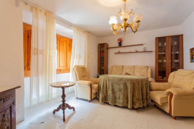 Casa-chalet en Venta en Calle PILAREJO en Montejícar