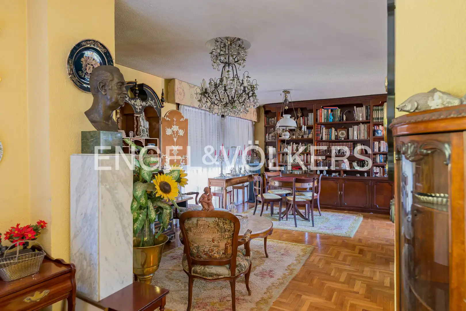 Dining room of Houses for sale in Madrid  with Air Conditioner, Heating and Private garden