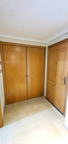 Piso en Alquiler en Avinguda de les Tres Creus en Sant Isidre