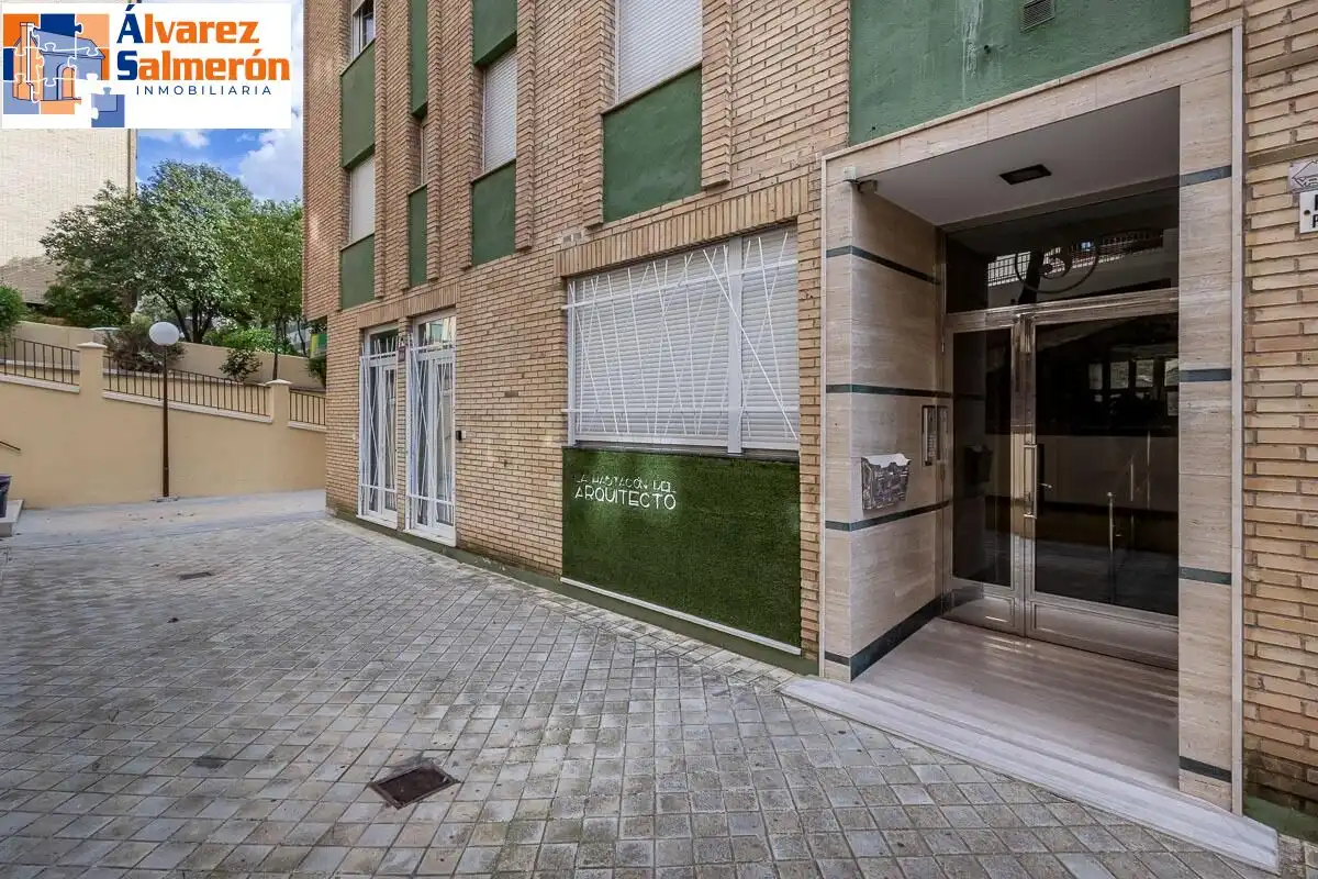 Appartamento con ascensore in vendita a Calle ARQUITECTO JIMENEZ LACAL, imagen 32