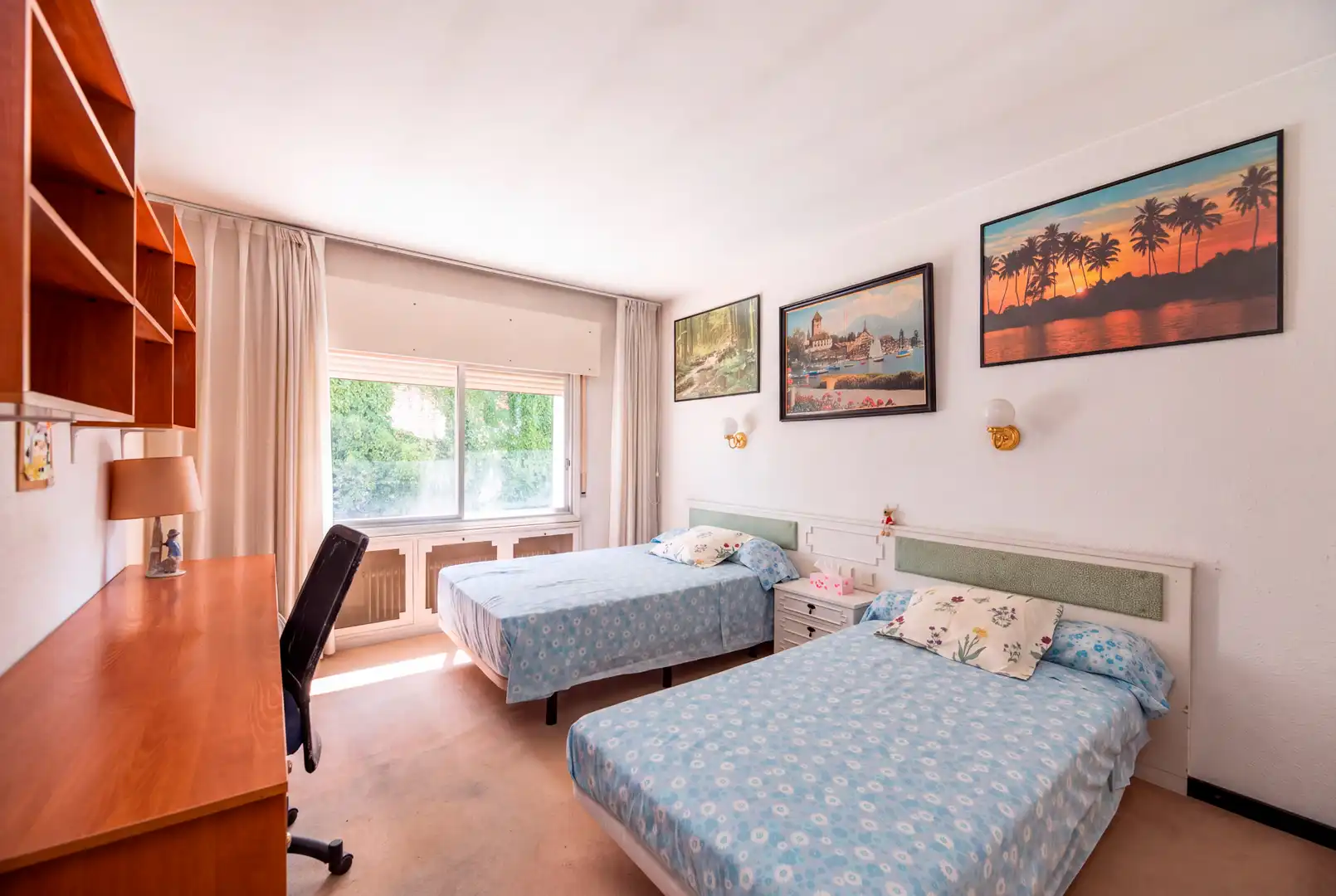 Habitación de Casa adosada en venta en Madrid con Calefacción, Jardín privado y Trastero
